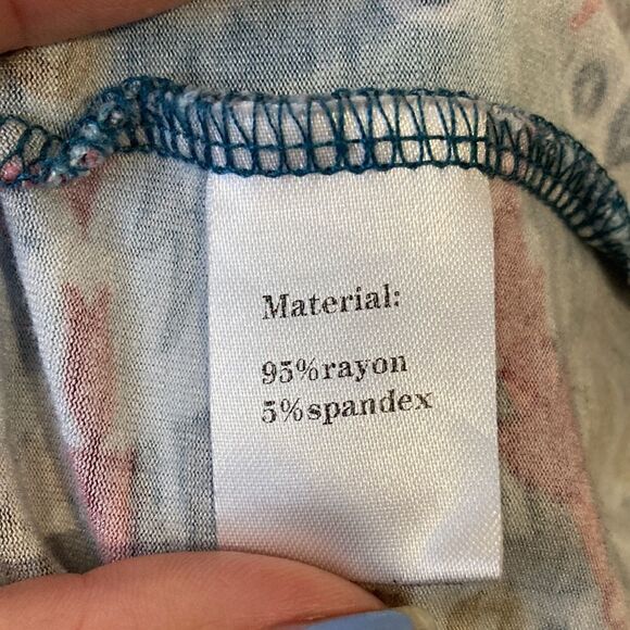 5/$15 Niloufo Women’s Blue Mandala Cut Out Shoulder T-shirt Size small - Picture 4 of 5